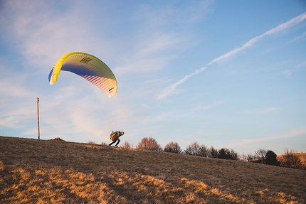 Hike & Fly, Giovanni Spitale  - Hike & Fly with Giovanni Spitale and Angela Bonato, here on Monte Grappa