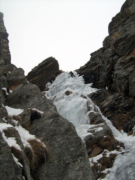 Cascate Valle dell'Orco e Piantonetto - Su L4 della Cascata delle miniere (Valle dell'Orco)