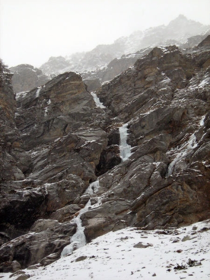 Valle dell'Orco & Piantonetto - The first 4 pitches of Cascata delle miniere (Valle dell'Orco)