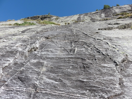 Lo Specchio di Val Pilotera, Valchiavenna - La roccia eccezionale dello Specchio di Val Pilotera, Valchiavenna
