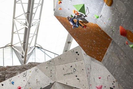 Luce Douady - Luce Douady climbing into third place at the European Climbing Championships 2019 Lead in Edinburgh, Scotland