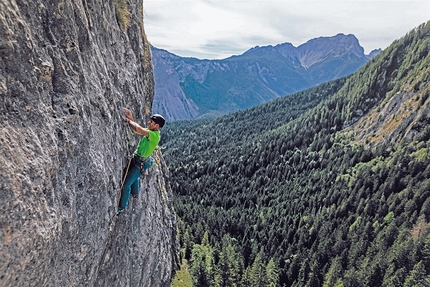 Cima Cee, Brenta Dolomites, Rolando Larcher, Luca Giupponi - Fine di un’Epoca at Cima Cee in the Brenta Dolomites: Rolando Larcher climbing pitch 3