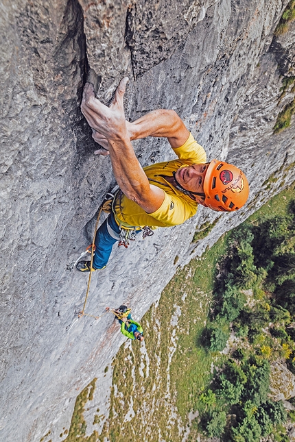 Cima Cee, Brenta Dolomites, Rolando Larcher, Luca Giupponi - Fine di un’Epoca at Cima Cee in the Brenta Dolomites: Luca Giupponi climbing pitch 5
