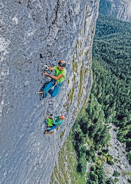 Cima Cee, Dolomiti di Brenta, Rolando Larcher, Luca Giupponi - Fine di un’Epoca alla Cima Cee nelle Dolomiti di Brenta: Rolando Larcher sul 6° tiro