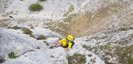 Scoglio della Sassetelli, Monte Terminillo, Appennino Centrale, Covid Line, Pino Calandrella, Giulio Longhi, Emiliano Palla - Emiliano Palla sul primo tiro di Covid Line allo Scoglio della Sassetelli, Appennino Centrale