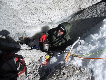 Lobuche East, Nepal - Night Terror (VI WI5+ AI4 M7 85°), Lobuche East (6119m), Nepal.