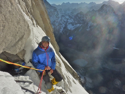 Lobuche East, Nepal - Night Terror (VI WI5+ AI4 M7 85°), Lobuche East (6119m), Nepal.