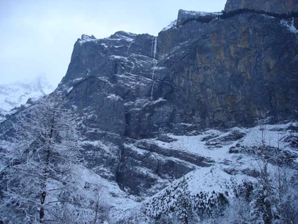 Lunga via di misto nel Gasterntal, Kandersteg, Svizzera