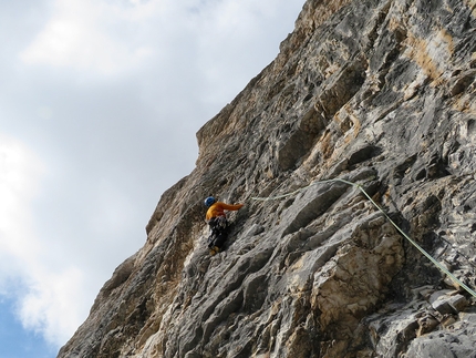 Pomagagnon, Dolomiti, Solstizio d’estate, Luca Alverà, Filippo Michielli, Riccardo Fantina - Luca Alverà sul diciottesimo tiro di Solstizio d’estate sul Pomagagnon, Dolomiti