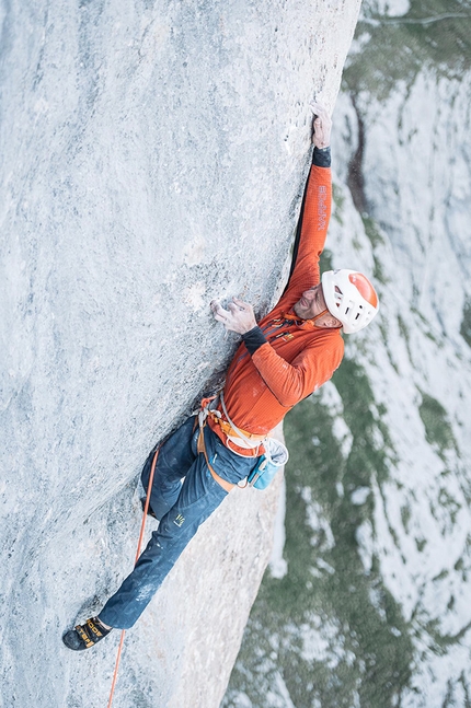 Rätikon, Wogü, Cédric Lachat - Cédric Lachat repeating Wogü in the Rätikon massif in Switzerland