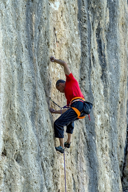 Gerardo Re Depaolini - Gerardo Re Depaolini in arrampicata a Kalymnos, Grecia