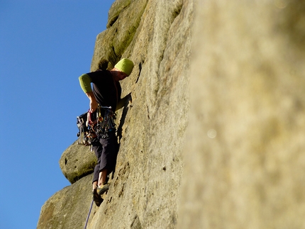 Gerardo Re Depaolini - Gerardo Re Depaolini in arrampicata trad a Stanage, UK