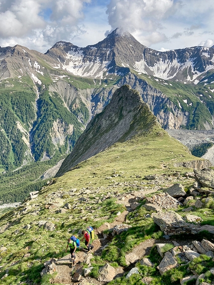 Pilone Centrale del Frêney, Monte Bianco, Mirco Grasso, Tommaso Lamantia, Francesco Rigon, Michele Zanotti - Pilone Centrale del Frêney, Monte Bianco: la Val Veny, verso il Rifugio Monzino