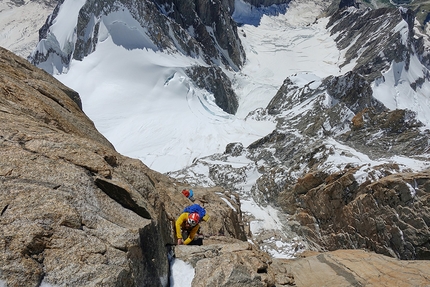 Pilone Centrale del Frêney, Monte Bianco, Mirco Grasso, Tommaso Lamantia, Francesco Rigon, Michele Zanotti - Tommaso Lamantia sul Pilone Centrale del Frêney, Monte Bianco