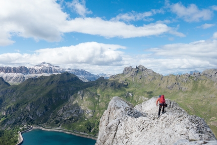 Alta infedeltà, Sasso delle Undici, Marmolada , Dolomites, Thomas Gianola, Fabrizio Della Rossa - Thomas Gianola and Fabrizio Della Rossa making the first ascent of Alta infedeltà on Sasso delle Undici (Marmolada , Dolomites)