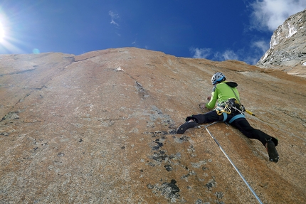 Incroyable on Red Pillar of Brouillard, a dream climb by Della Bordella, Cazzanelli, Ratti