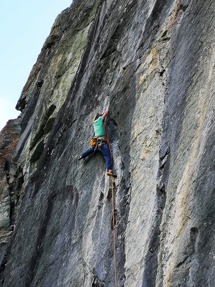 Climbing at Barliard, Ollomont, Valle d’Aosta - Federica Mingolla climbing at the crag Barliard, Ollomont, Valle d’Aosta