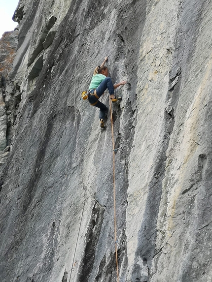 Climbing at Barliard, Ollomont, Valle d’Aosta - Federica Mingolla climbing at the crag Barliard, Ollomont, Valle d’Aosta