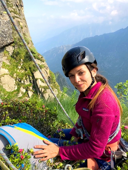 Arrampicata Valle Orco, Vallone di Piantonetto, Filippo Ghilardini, Martina Mastria, Alessandro Zuccon - Martina Mastria in apertura su Grand Hotel Piantonetto (Punta di Fioni, Vallone di Piantonetto, Valle dell'Orco)