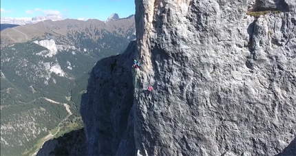 Video sulla Torre Vallaccia: Tom Ballard e Bruno Pederiva sullo Spigolo Nord-ovest