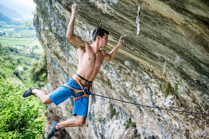 Cesar Grosso - Cesar Grosso chiude il suo primo 9a, Pure Dreaming a Massone, Arco