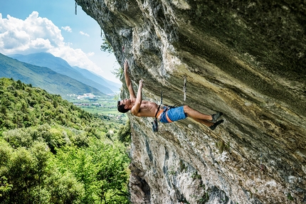 Cesar Grosso - Cesar Grosso chiude il suo primo 9a, Pure Dreaming a Massone, Arco