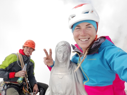 Federica Mingolla, Incroyable, Pilastro Rosso del Brouillard, Monte Bianco - Federica Mingolla e Lorenzo Pernigotti in cima alla Aiguille Noire de Peuterey il 17/07/2020 dopo aver salita la a storica Via Ratti - Vitali