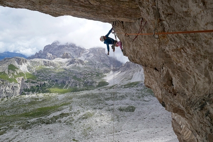 Sébastien Berthe blasts up Bellavista on Cima Ovest di Lavaredo