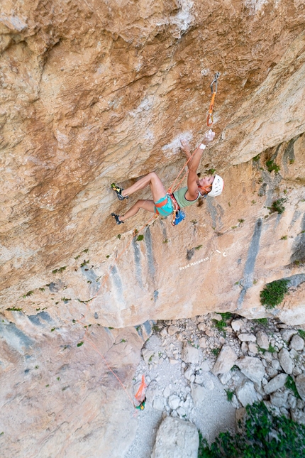 Aleksandra Taistra - Aleksandra Taistra repeating Unchinos in Sardinia, pictured here on the first 8b pitch
