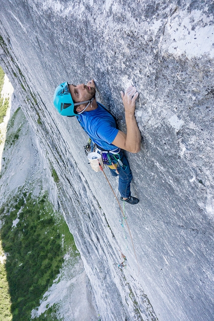 Repswand, Karwendel, Peter Manhartsberger, Klaus Gössinger - Armin Fuchs climbing the 7b+ pitch of Prime Time on Repswand, (Karwendel, Austria)