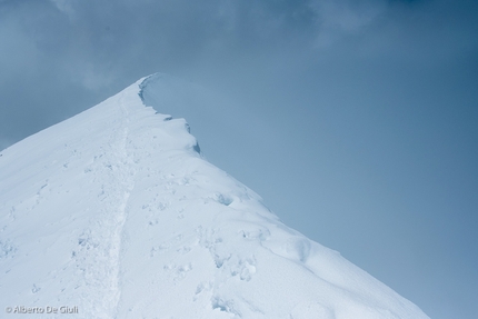 Traversata del Monte Rosa, Spaghetti Tour - La traversata del Monte Rosa: sulla cresta est del Breithorn Occidentale, 4163 metri