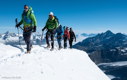 Traversata del Monte Rosa, Spaghetti Tour - La traversata del Monte Rosa: secondo giorno, traversata del Castore.