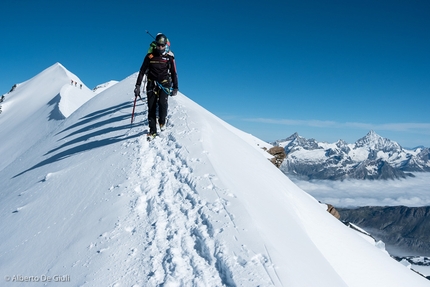 Traversata del Monte Rosa, Spaghetti Tour - La traversata del Monte Rosa: secondo giorno, traversata del Castore.