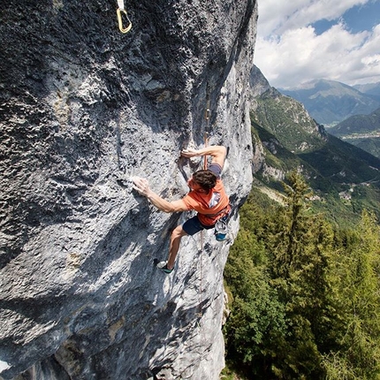 Stefano Carnati makes his Moon Landing 9a at Passo della Presolana