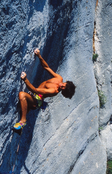 Rock Climber Bendaggi Dita Con Cerotto Protezione Delle Mani Danni - Foto  Stock: Foto, Immagini © zhukovvvlad 358575458