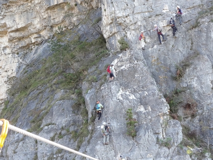 Via Ferrata Anelli delle Anguane, Valdastico - Percorrendo la Via Ferrata F5 degli Anelli delle Anguane, Val d'Astico