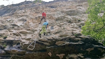 Via Ferrata Anelli delle Anguane, Valdastico - Percorrendo la Via Ferrata F7 degli Anelli delle Anguane, Val d'Astico