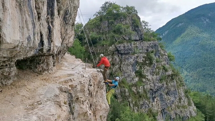 Via Ferrata Anelli delle Anguane, Valdastico - Sulla Prima Nora, percorrendo la Via Ferrata F7 degli Anelli delle Anguane, Val d'Astico