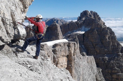 Via Ferrata delle Bocchette Alte, Dolomiti di Brenta - L’intervento di manutenzione straordinaria sulla Via Ferrata Bocchette Alte nelle Dolomiti di Brenta, giugno - luglio 2020