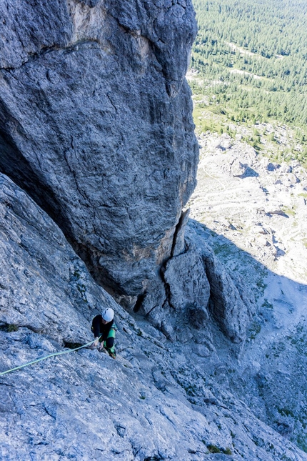 Pilastro di Misurina, Dolomiti, Peter Manhartsberger, Sabrina Ornter - Sabrina Ornter sul quarto tiro di Vintage sul Pilastro di Misurina nelle Dolomiti (Peter Manhartsberger, Sabrina Ornter 23/08/2016)