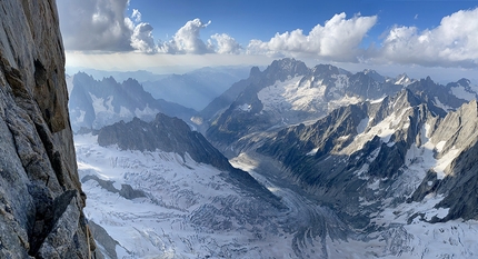 Grandes Jorasses, Manitua, Federica Mingolla, Leo Gheza - Federica Mingolla and Leo Gheza repeating Manitua on Grandes Jorasses, Mont Blanc massif