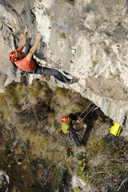 Testa o croce - Nicola Sartori su Testa o Croce, Monte Cimo - Settore Scoglio dei Ciclopi