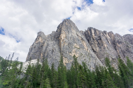 Rienzwand, Rienztal, Dolomites, Peter Manhartsberger, Martin Wibmer - The Rienzwand in Rienztal, Dolomites. On the left the east pillar that hosts Osttiroler Marende, put up by Peter Manhartsberger and Martin Wibmer