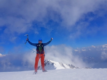 Filip Babicz, Integralissima di Peuterey, Aiguille Noire de Peutèrey, Monte Bianco - Filip Babicz in vetta al Monte Bianco il 31/07/2020 dopo la sua velocissima salita della Integralissima di Peuterey