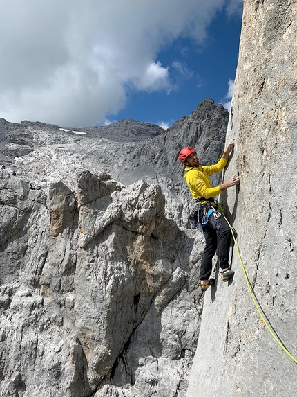 Barbara Zangerl, Jacopo Larcher, Beat Kammerlander, Kampfzone, Rätikon, climbing - Jacopo Larcher climbing Kampfzone in the Rätikon, first ascended by Beat Kammerlander