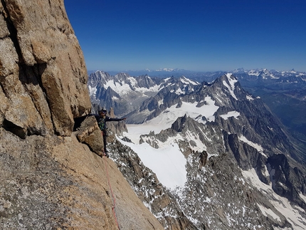 Pilone Centrale del Frêney One Push di Denis Trento e Filip Babicz - Pilone Centrale del Frêney sul Monte Bianco: One Push di Denis Trento e Filip Babicz