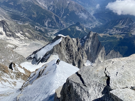 Pilone Centrale del Frêney One Push di Denis Trento e Filip Babicz - Pilone Centrale del Frêney sul Monte Bianco: One Push di Denis Trento e Filip Babicz