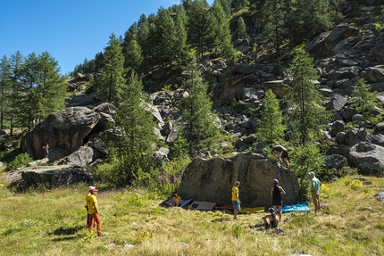 Granpablok, Gran Paradiso, Valle d'Aosta - Il raduno di arrampicata boulder Granpablok 2020 nel Parco Nazionale del Gran Paradiso in Valle d’Aosta