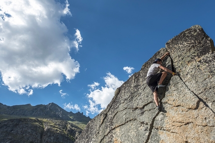 Granpablok, Gran Paradiso, Valle d'Aosta - Il raduno di arrampicata boulder Granpablok 2020 nel Parco Nazionale del Gran Paradiso in Valle d’Aosta