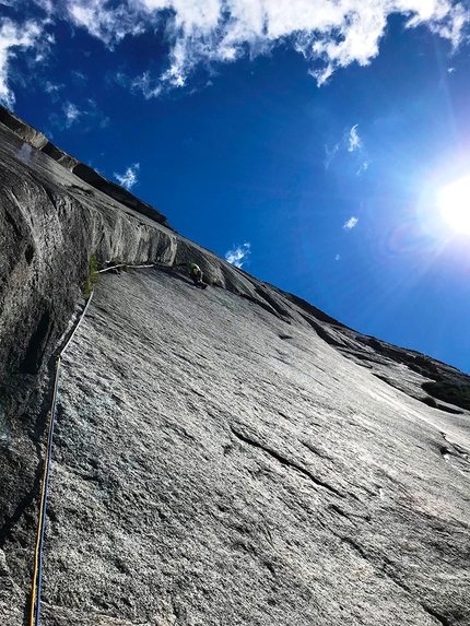 Borderline, in Val Salarno la nuova via d’arrampicata di Matteo Rivadossi e Simone Monecchi